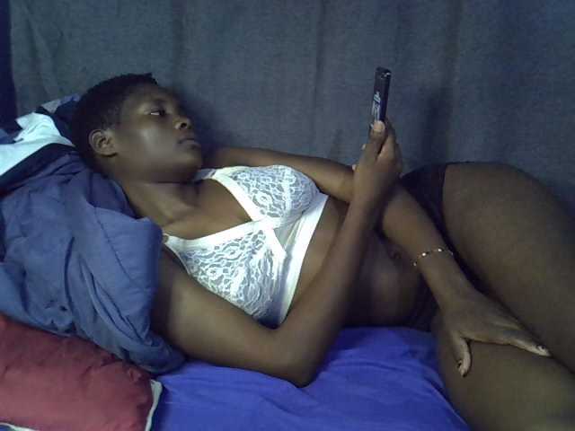 Slender-kerry live cam on BongaCams