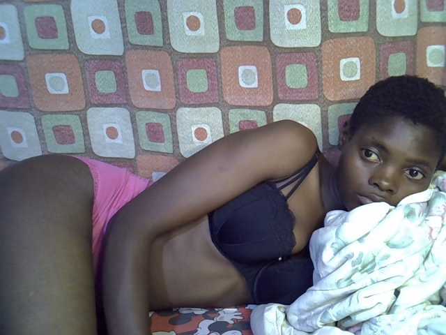 Slender-kerry live cam on BongaCams
