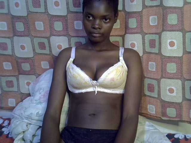 Slender-kerry live cam on BongaCams