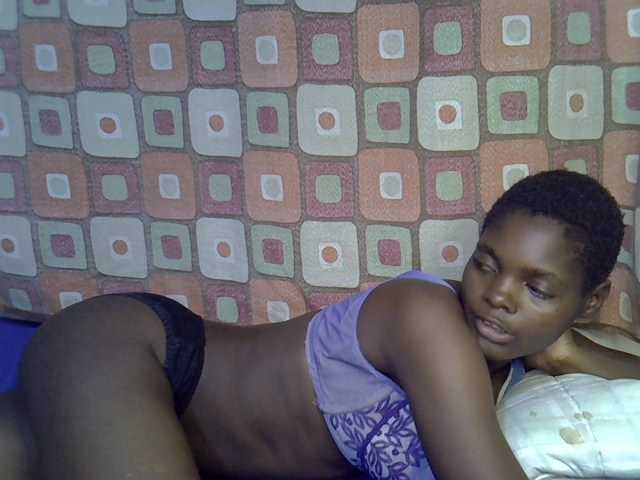 Slender-kerry live cam on BongaCams
