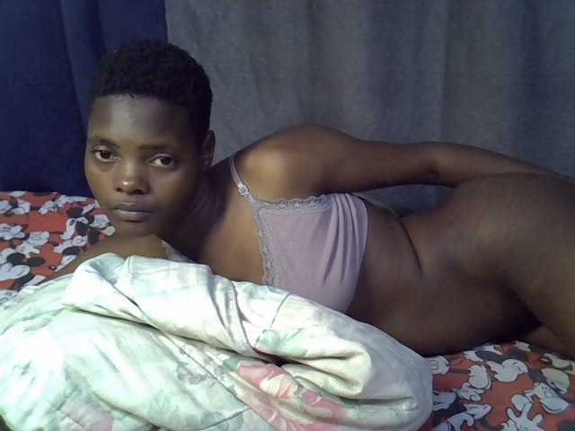 Slender-kerry live cam on BongaCams