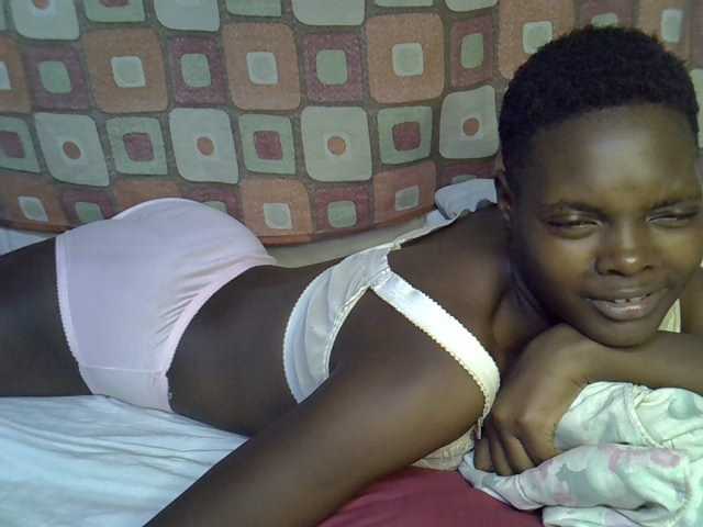 Slender-kerry live cam on BongaCams