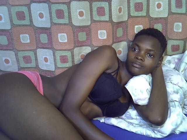 Slender-kerry live cam on BongaCams