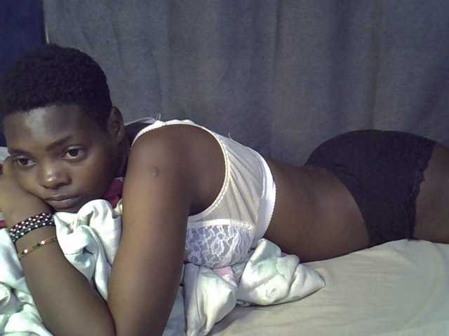 Slender-kerry live cam on BongaCams