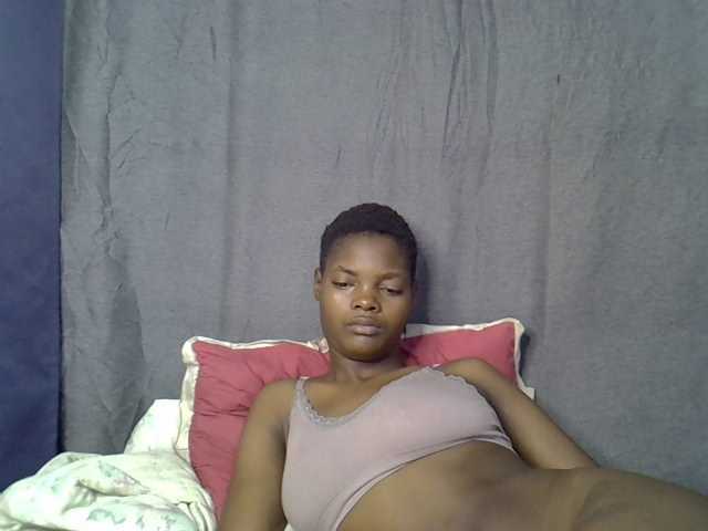 Slender-kerry live cam on BongaCams
