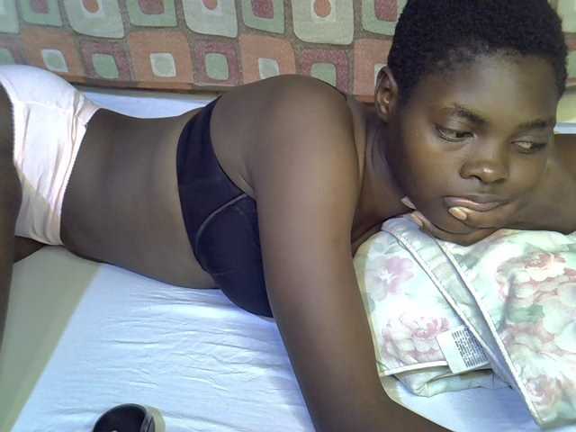 Slender-kerry live cam on BongaCams