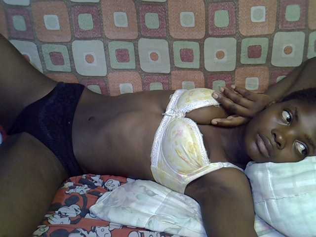 Slender-kerry live cam on BongaCams