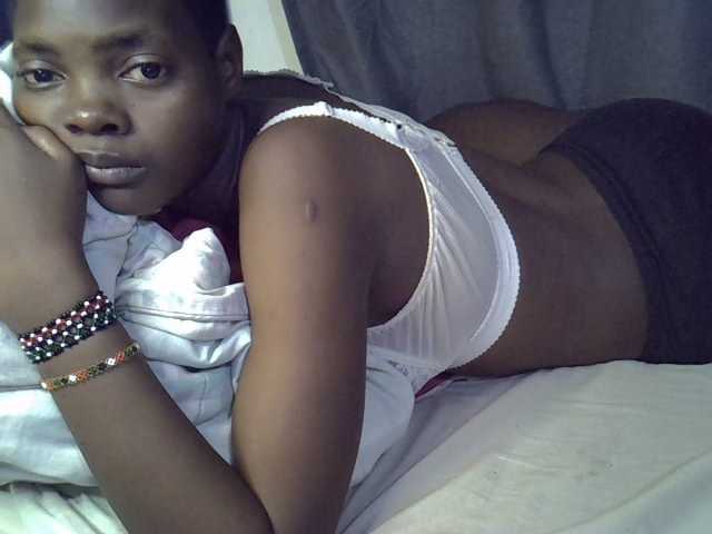 Slender-kerry live cam on BongaCams