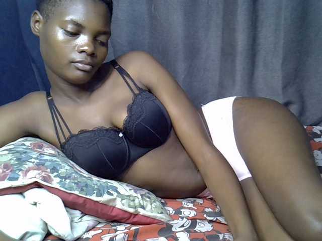 Slender-kerry live cam on BongaCams