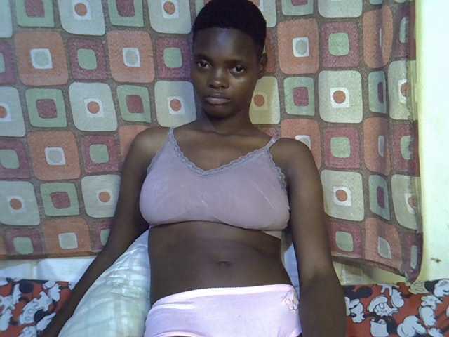 Slender-kerry live cam on BongaCams