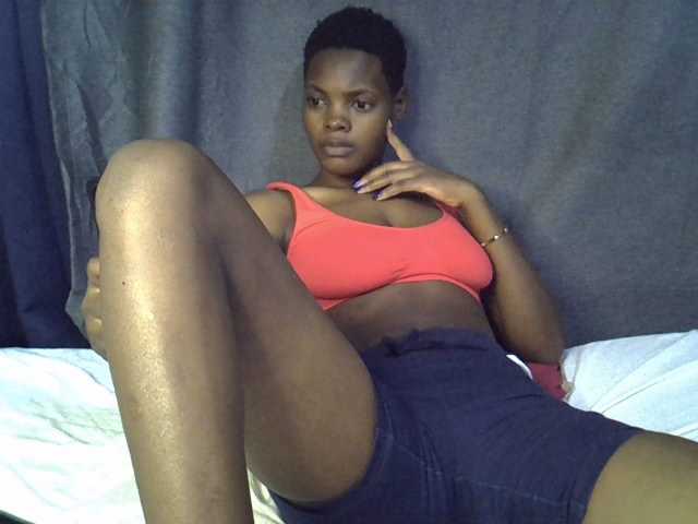 Slender-kerry live cam on BongaCams