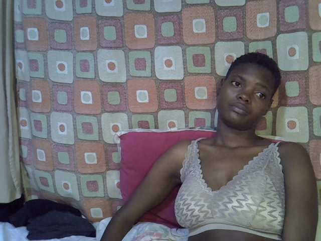 Slender-kerry live cam on BongaCams