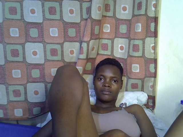 Slender-kerry live cam on BongaCams