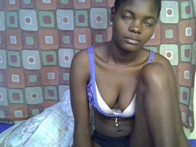 Slender-kerry live cam on BongaCams