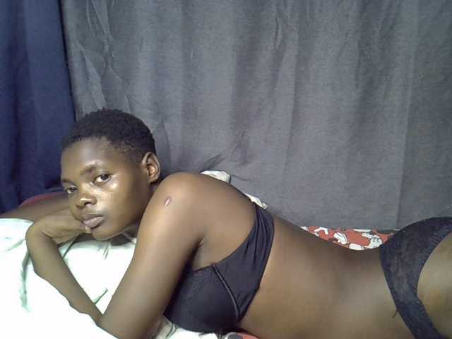 Slender-kerry live cam on BongaCams