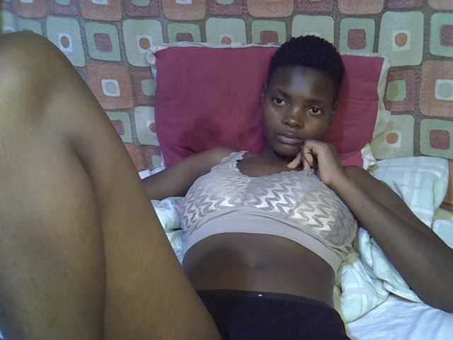 Slender-kerry live cam on BongaCams
