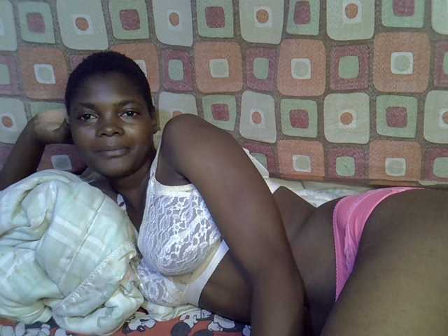 Slender-kerry live cam on BongaCams