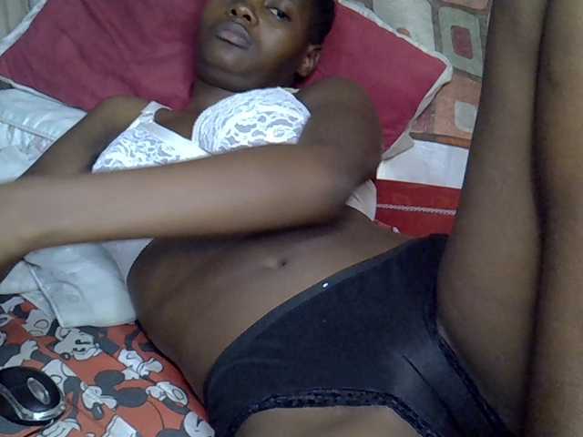 Slender-kerry live cam on BongaCams