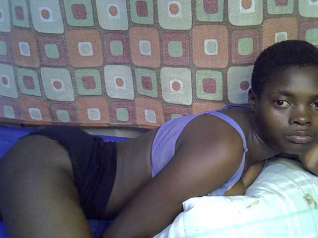 Slender-kerry live cam on BongaCams