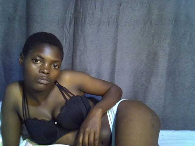 Slender-kerry live cam on BongaCams