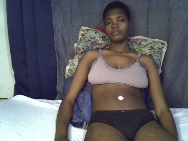 Slender-kerry live cam on BongaCams