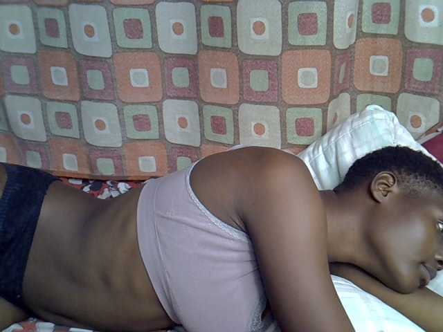 Slender-kerry live cam on BongaCams
