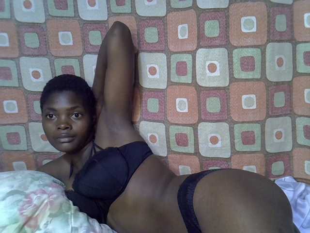 Slender-kerry live cam on BongaCams