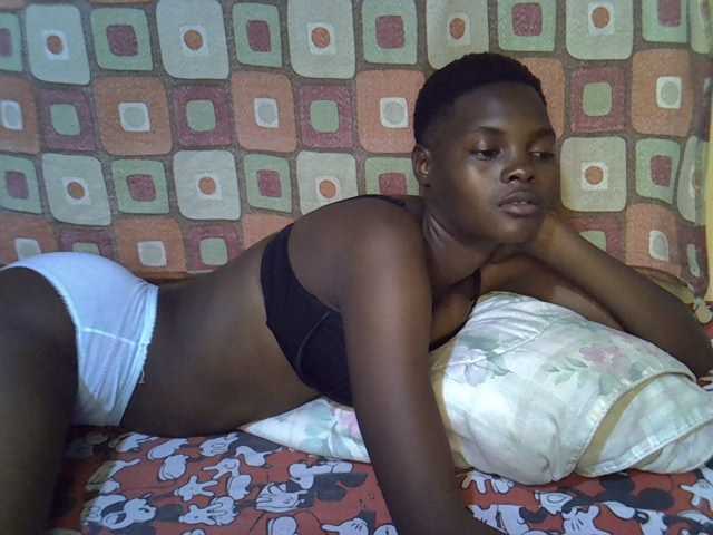 Slender-kerry live cam on BongaCams