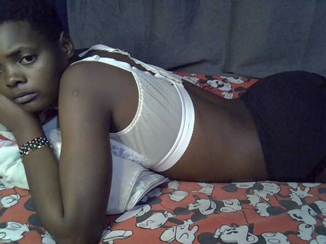 Slender-kerry live cam on BongaCams