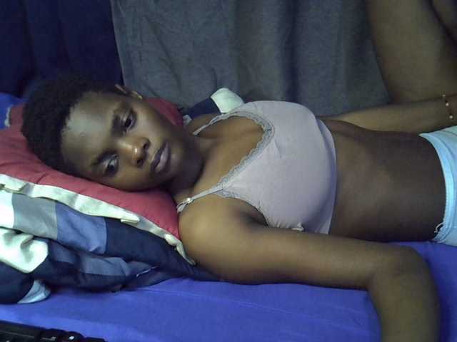 Slender-kerry live cam on BongaCams