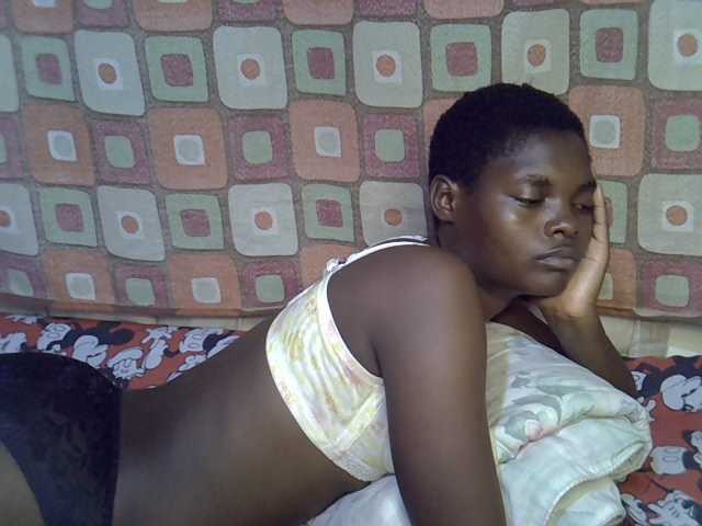 Slender-kerry live cam on BongaCams