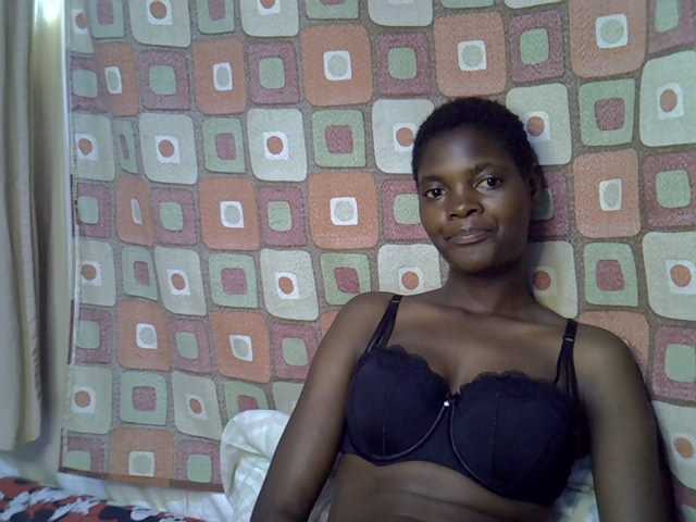Slender-kerry live cam on BongaCams