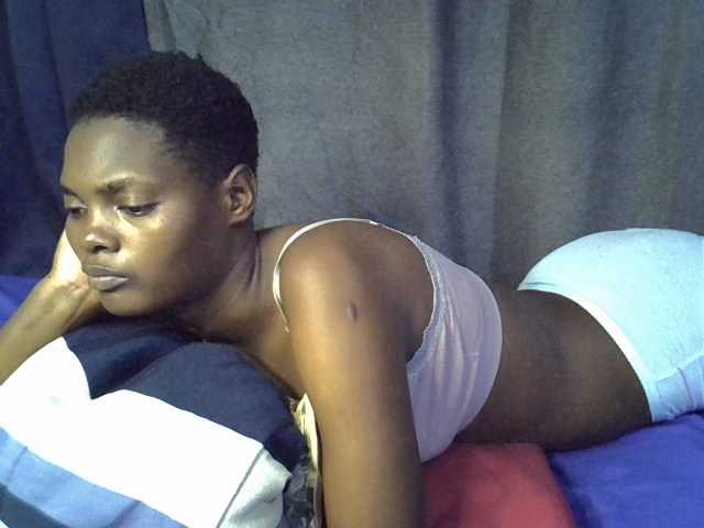 Slender-kerry live cam on BongaCams