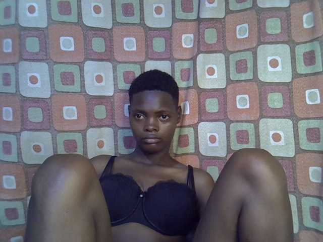 Slender-kerry live cam on BongaCams