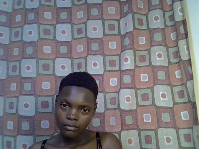 Slender-kerry live cam on BongaCams