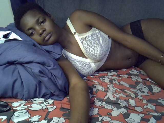 Slender-kerry live cam on BongaCams