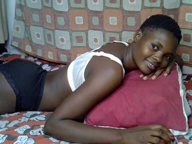 Slender-kerry live cam on BongaCams