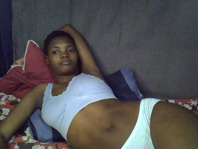 Slender-kerry live cam on BongaCams