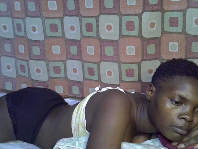 Slender-kerry live cam on BongaCams