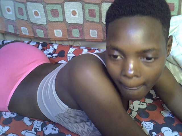 Slender-kerry live cam on BongaCams