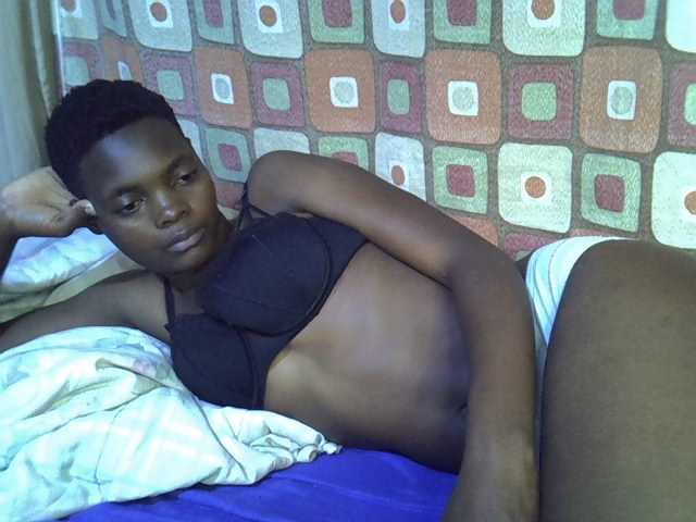 Slender-kerry live cam on BongaCams