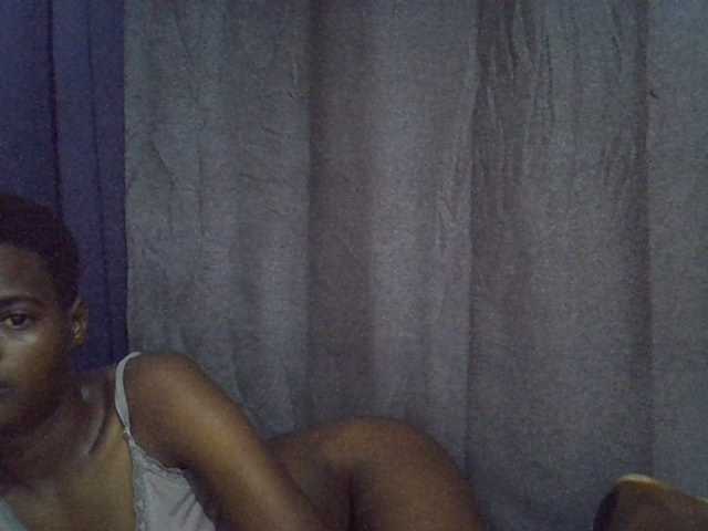 Slender-kerry live cam on BongaCams