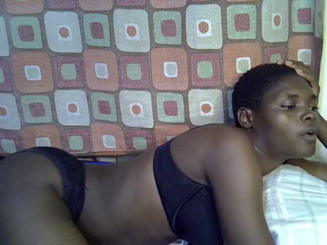 Slender-kerry live cam on BongaCams
