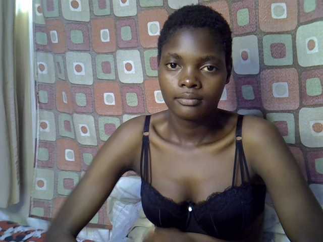 Slender-kerry live cam on BongaCams
