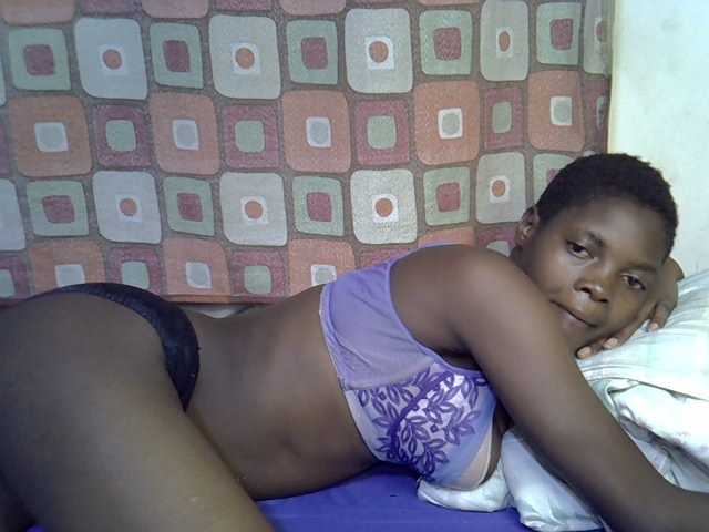 Slender-kerry live cam on BongaCams