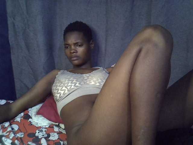 Slender-kerry live cam on BongaCams