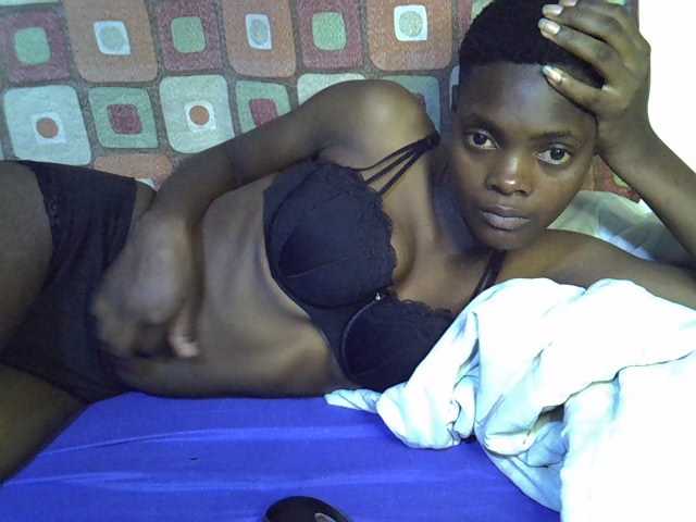 Slender-kerry live cam on BongaCams