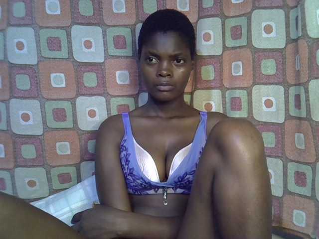 Slender-kerry live cam on BongaCams