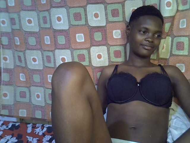 Slender-kerry live cam on BongaCams