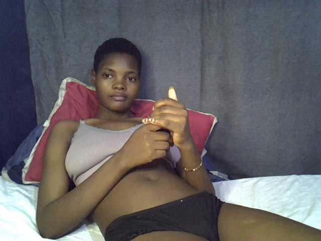 Slender-kerry live cam on BongaCams